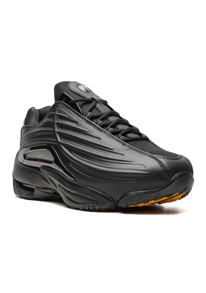 NCTA|ESSENCE SNEAKER